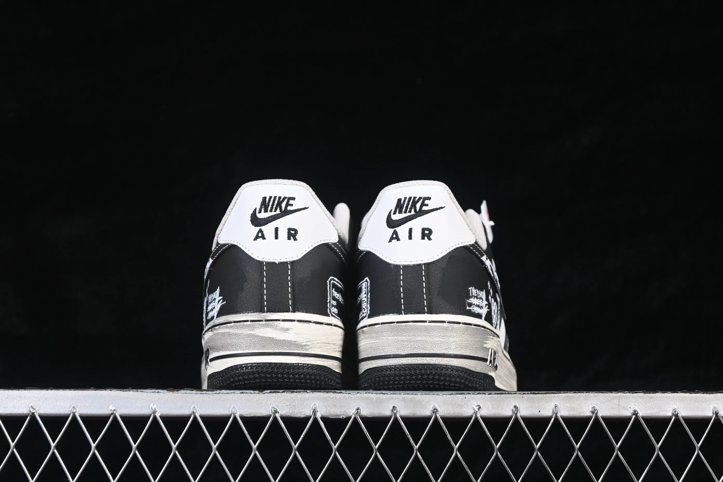 All categories Nk Air Force 1 Air Force series Nk Air Force 1 Low Air Force low-top Nike Air Force 1'07 Low "Graffiti Heartbeat" Hand-painted graffiti Graffiti heartbeat Air Force 1 low-top casual sneakers DB3301-808
